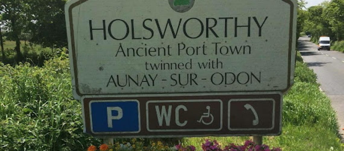 holsworthytownsigncropped